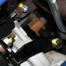 Charger l'image dans la galerie, Paint Marker for Nuts, Bolts & All Surfaces