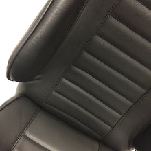 Charger l&#39;image dans la galerie, Heated Black Seat with GBS Logo
