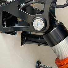 Load image into Gallery viewer, Front shock mounting kit for ATR Shocks
